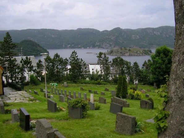 JUTLAND VICTIMS: Farsund Cemetery, Norway. This, and many of today's other pictures, come courtesy of Kevin Richardson